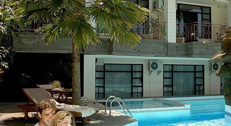 Vilarisi Hotel Легиан Экстерьер фото